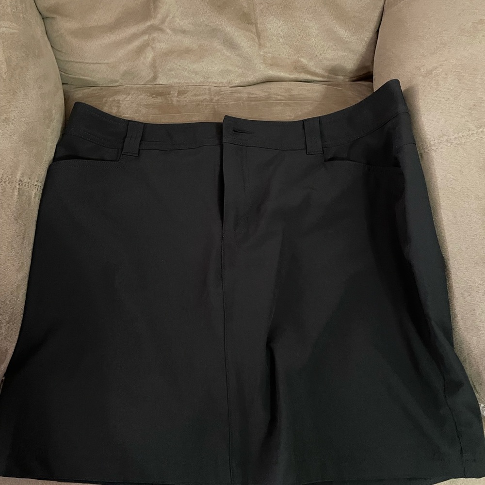 Black Eddie Bauer skort